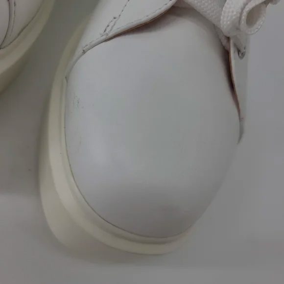 BRAND NEW Linea Paolo Leather Platform Lace Up Sneakers Size 11 - Picture 4 of 12